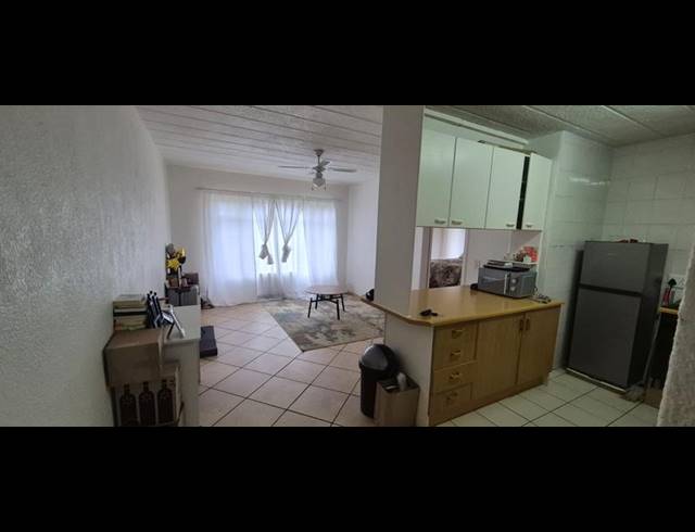 1 BEDROOM APARTMENT FOR SALE IN WHITERIDGE